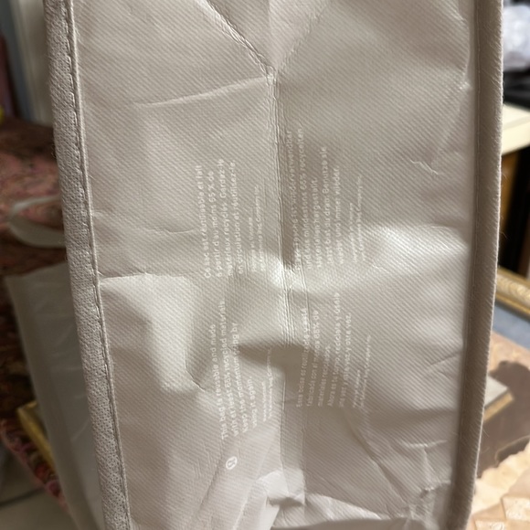 Lululemon large gray  reusable bag - Picture 6 of 7